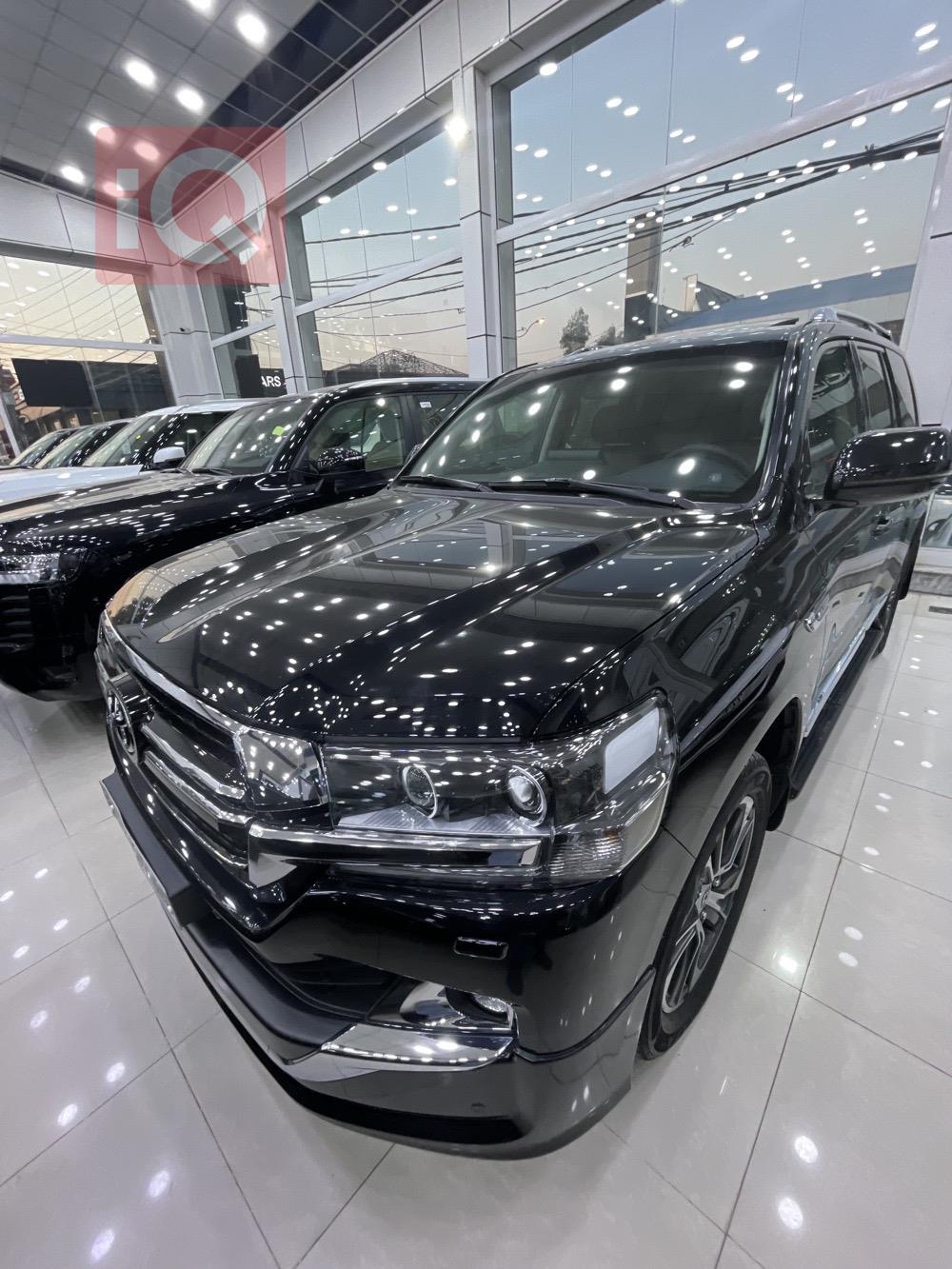 تويوتا لاندكروزر